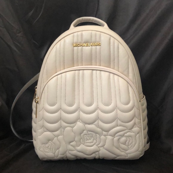 Michael Kors Abbey MD Backpack Leather 5384 - Picture 3 of 10